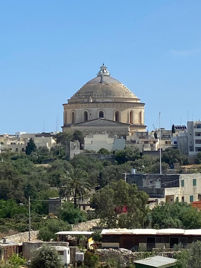 Mosta Garden Studio Luaran gambar